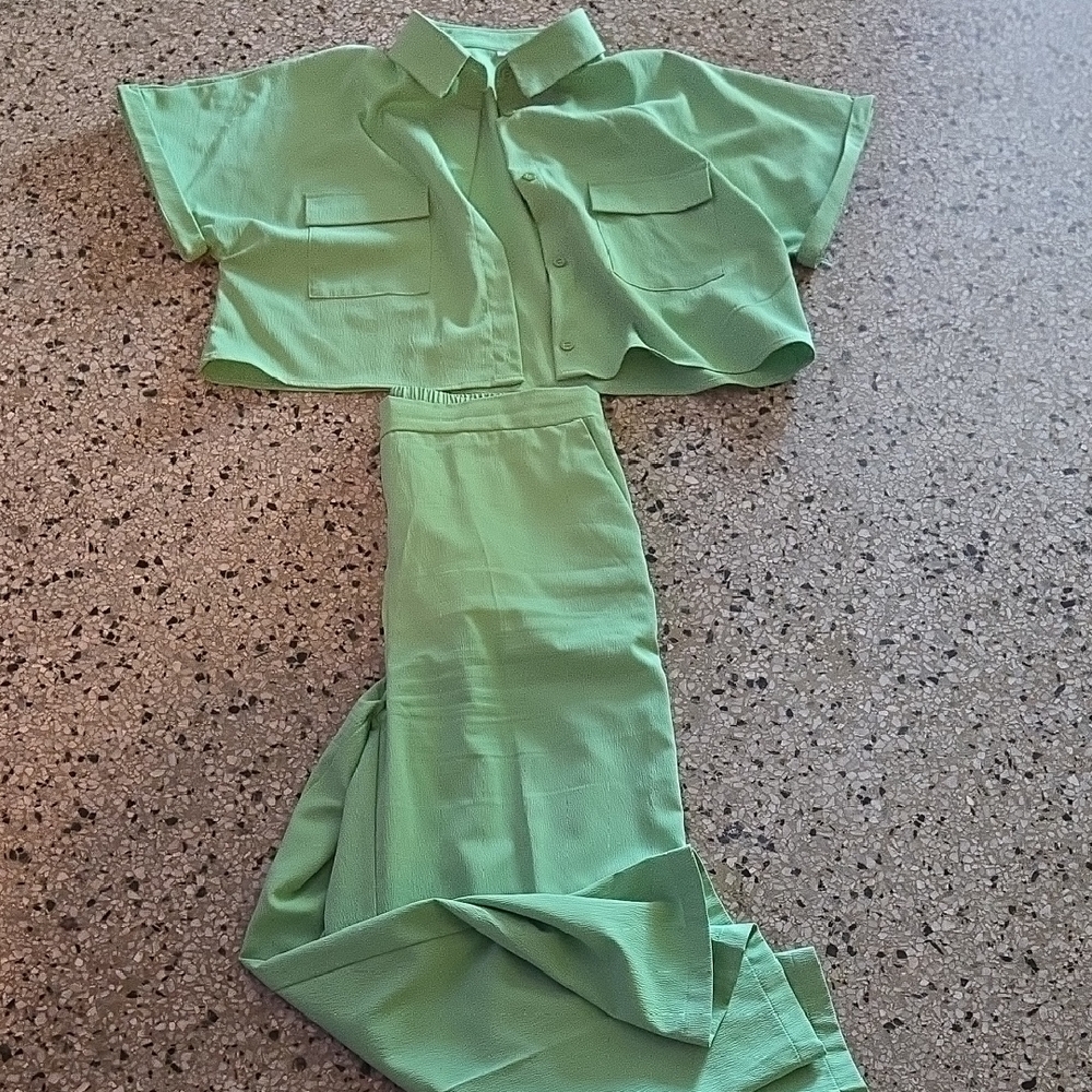 SHEIN Green Two-Piece Set